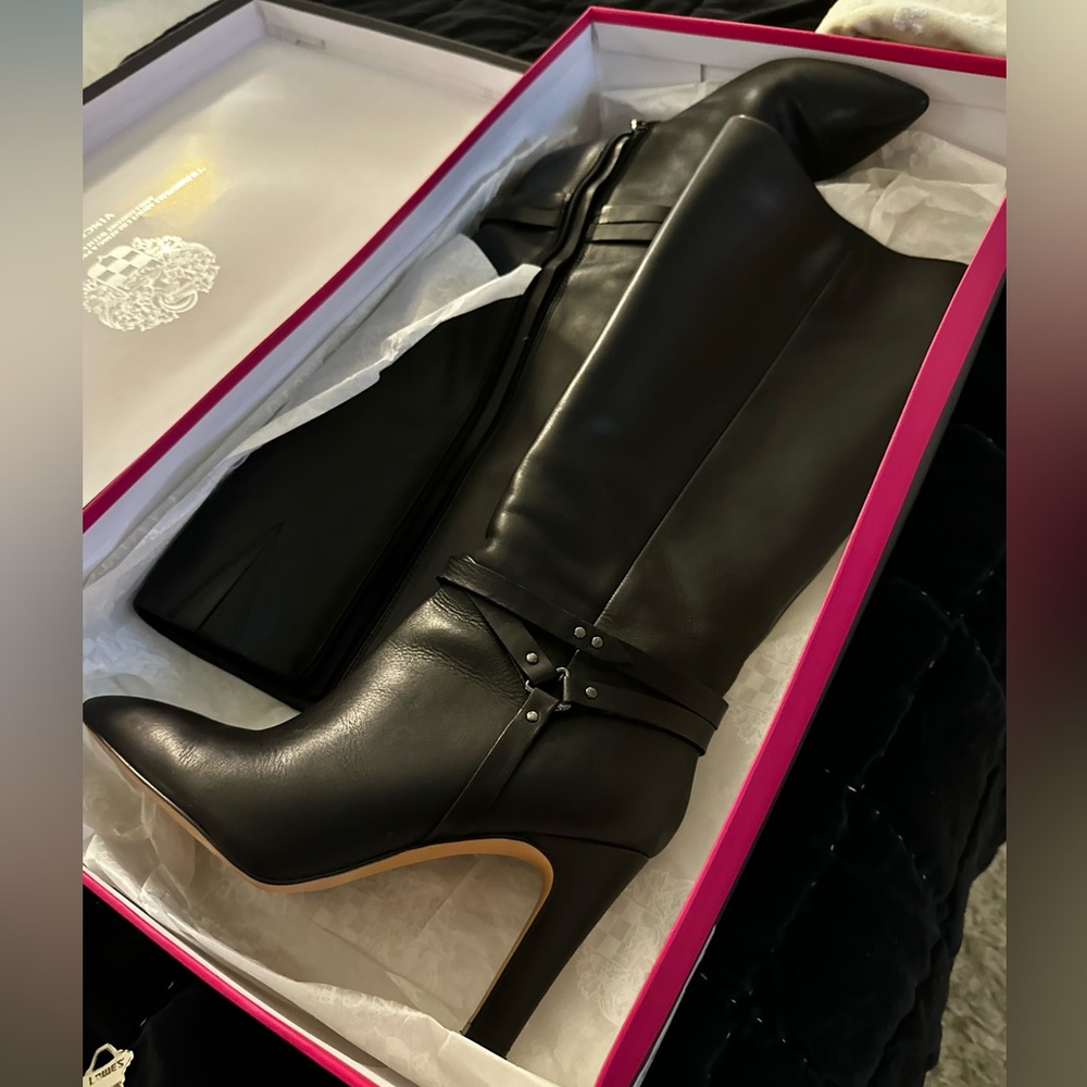 Vince Camuto Boots Size 8.5 US/39